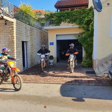 Garten Διαμέρισμα Livno